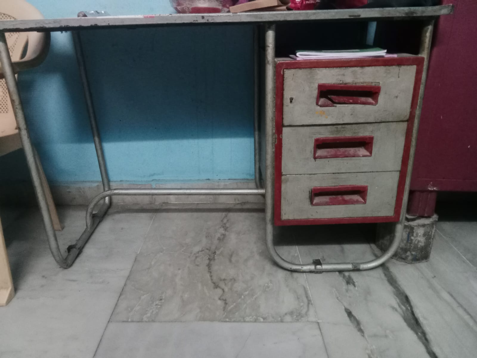 Office table, biruva, cot are for sale in Vijayawada