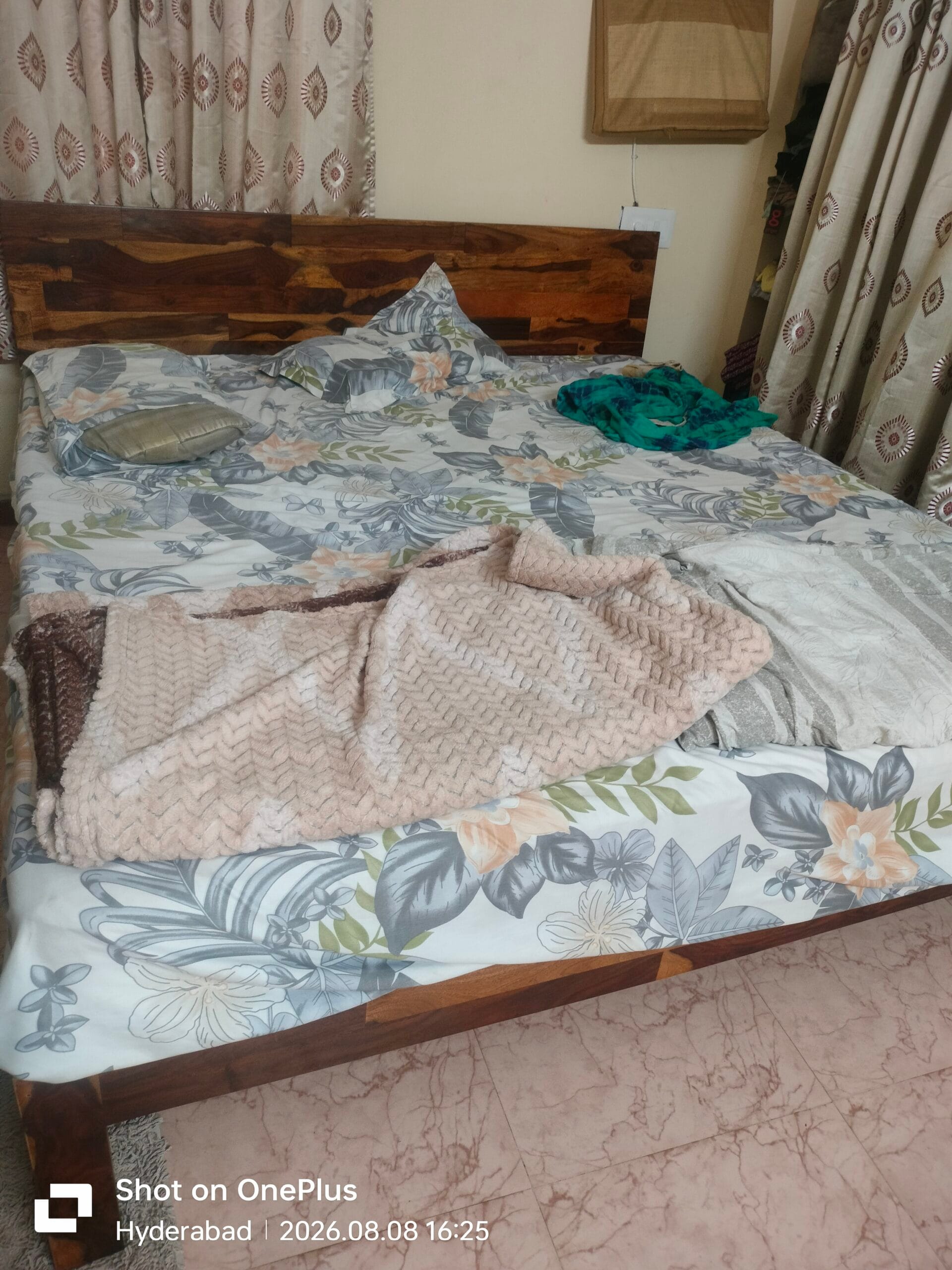 Wakefit bed with mattress
