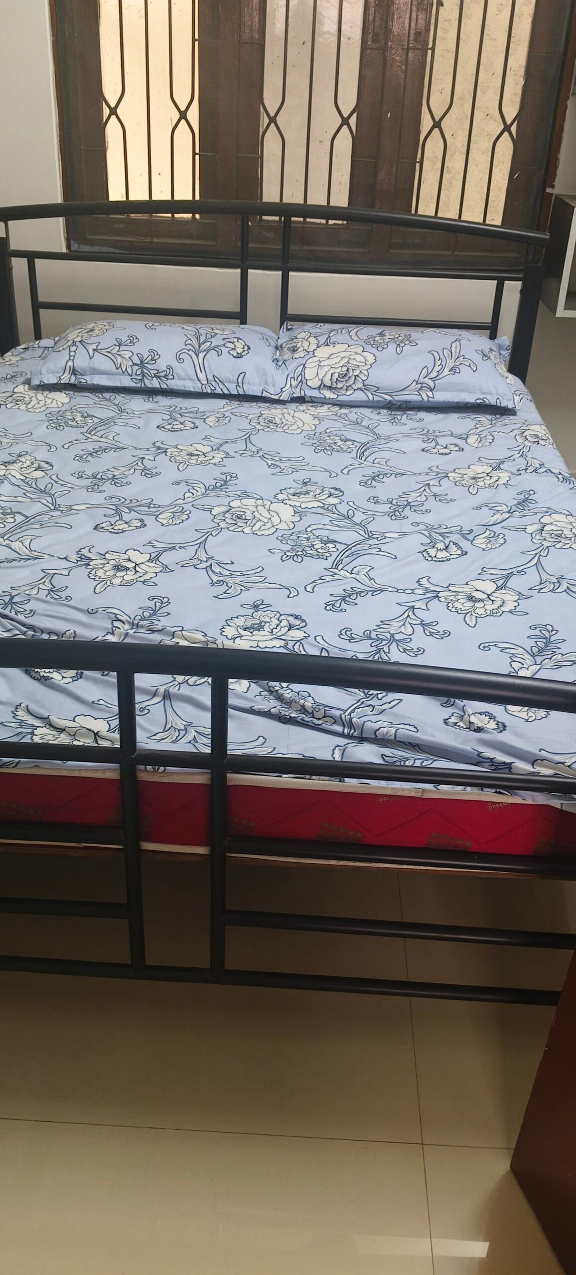 Godrej branded 5*6 Iron bed